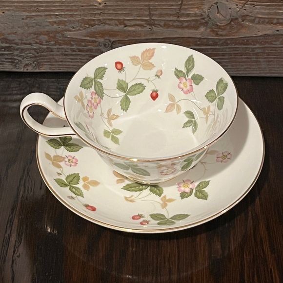 Wedgewood Wild Strawberry Teacup and Saucer